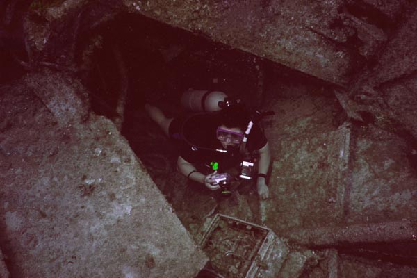 Angus_in_Wreck_228